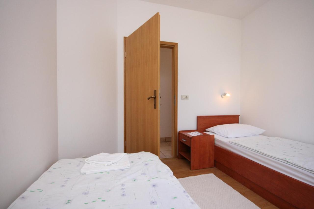 Apartments By The Sea Stara Novalja, Pag - 6301 Exterior foto