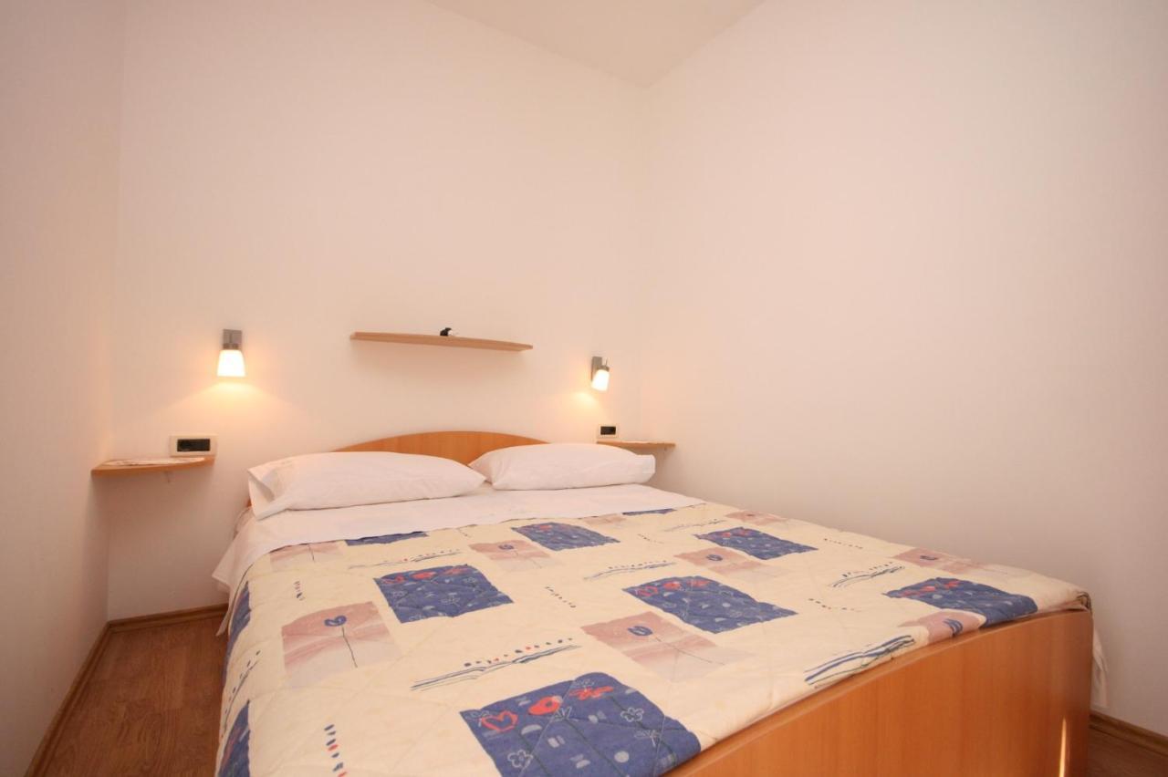 Apartments By The Sea Stara Novalja, Pag - 6301 Exterior foto